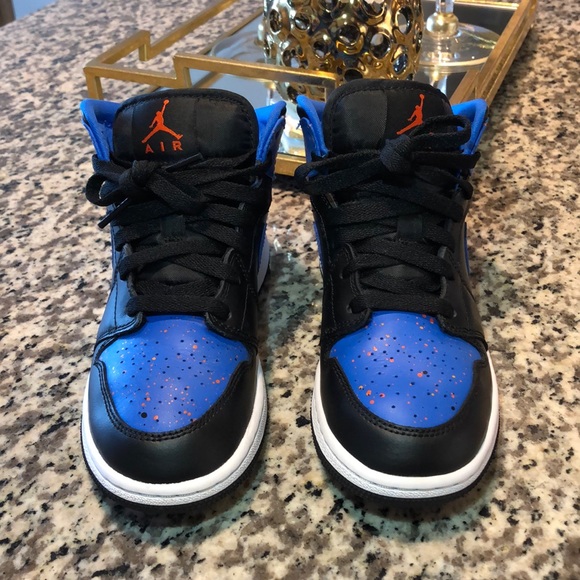 jordan royal paint splatter